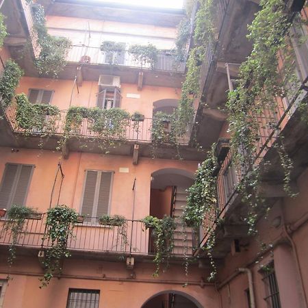 Charming And Elegant Apartment Historic Center Of Milan Exterior photo